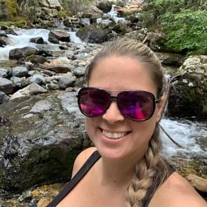 Meet your Posher, Krissy